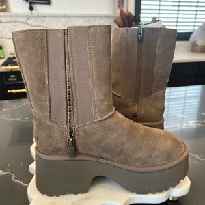 UGG *New with Tags* Classic New Heights Twin Seam Boots, Hickory